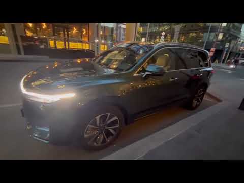 Chonghong exported Li L9 to Europe and drove on the road in Europe.