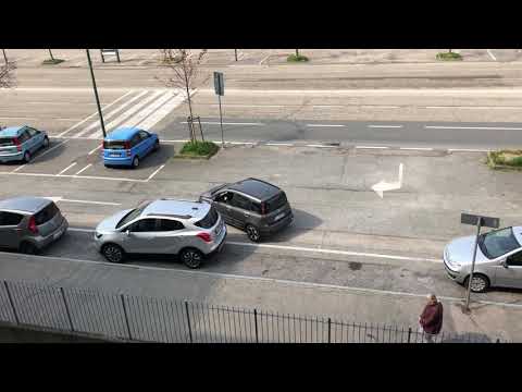 Parcheggio a S  a sinistra