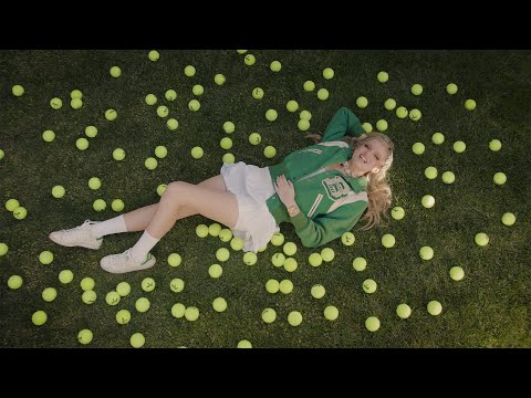 Izza - Love Bracelets (Official Music Video)