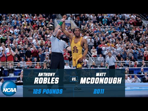 Anthony Robles vs. Matt McDonough: 2011 NCAA title match at 125 pounds