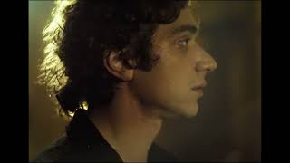 POESIE CLANDESTINE jetzt Video ansehen