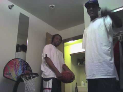 Dem Dmacc Boys Freestylin(Stepteezy on the track)