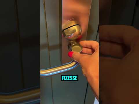 As dicas de segurança dela para o hotel deram uma guinada inesperada! 👏🏻😱#shorts