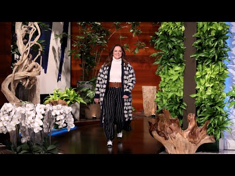 メリッサ・マッカーシー、「リトル・マーメイド」を撮影中の「フィーバー・ドリーム」の中にいる (Melissa McCarthy Is in a 'Fever Dream' Filming 'The Little Mermaid')