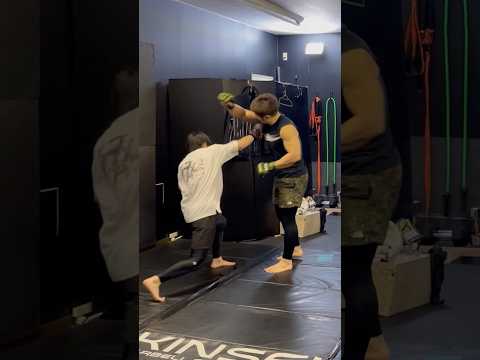 ストレートのタイミングを掴んだらクロスカウンター #格闘技 #キックボクシング #mma #boxing #プロレス #rizin #アスリート #筋トレ #空手 #護身術 #合気道 #喧嘩 #武術