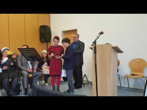 Isus are multă grijă de copiii Lui- Iacob Pungilă și copii laudă pe Domnul.(Biserica Elim  Wurzburg)