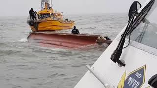 낚싯배 전복' 구조대장 "사고 원인, 기상 악화로 인한 시야 확보 부족"