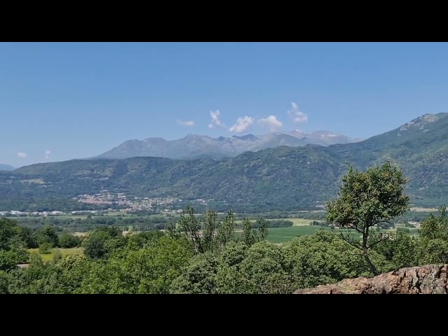 Ivrea  - Villa prestigiosa. Vista panoramica dal trucco. € 1.350.000