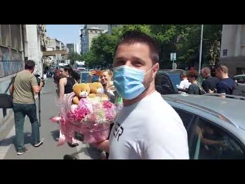 Mako Miljković stigao u porodilište po Luni i Miu