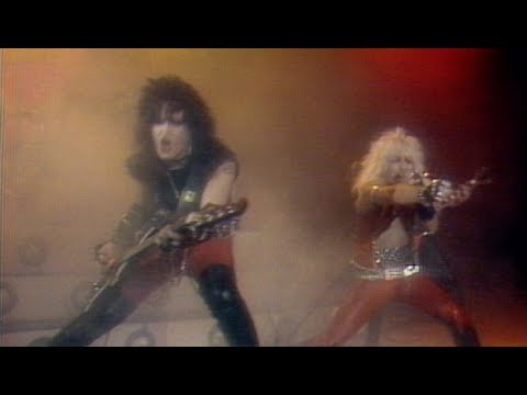 Mötley Crüe - Live Wire (Official Music Video) online metal music video by MÖTLEY CRÜE