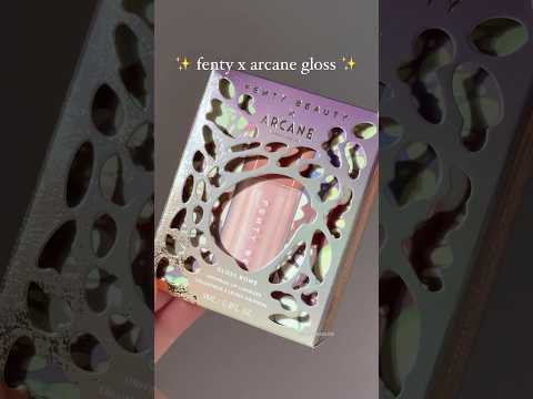 Блеск для губ FENTY BEAUTY "Morphic Melt" Arcane Collection Gloss Bomb Universal Lip Luminizer - фото 1 - id-p2711890143