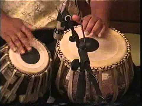 Pundit Nayan Ghosh and Late. Shri Uttam Chakravarty on tabla