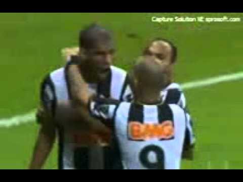 Gol de Leonardo Silva Atlético-MG 2 x 0 Olimpia Libertadores 2013