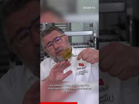 Turkish Baklava or Greek Baklava? | Karaköy Güllüoğlu