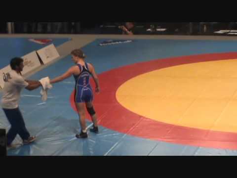 JR WORLD WOMEN: Maroulis (USA) tech fall Jager (HUN), 55 kg