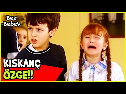 Özge, Yağmur'un Projesini PARÇALADI! - Bez Bebek 26. Bölüm