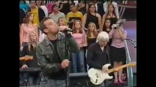 Download lagu Robbie Williams - Come Undone [Live in Brazil - Altas Horas] mp3