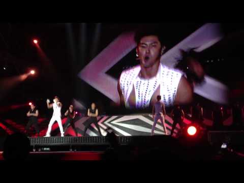 (FanCam) DBSK "KEEP YOUR HEAD DOWN" at SM TOWN JAKARTA 220912