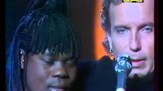 noir et blanc interpréter par bernard lavilliers