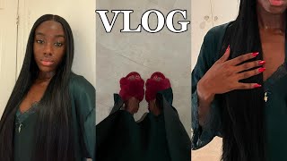 VLOGMAS 3: A VERY LATE UPLOAD, SPEND THE DAY WITH ME, NAIL APPOINTMENTS & UNBOXINGS