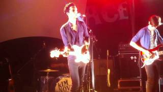 Kim Novak - In The Mirror (Live au 2+2=5, l'Incroyable Festival 2011)