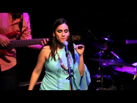 "Una pena" - Marta Gómez - Directo en Barcelona