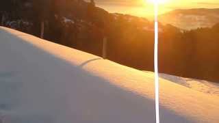 preview picture of video 'Ski-chien 80: ski-joering au coucher du soleil'