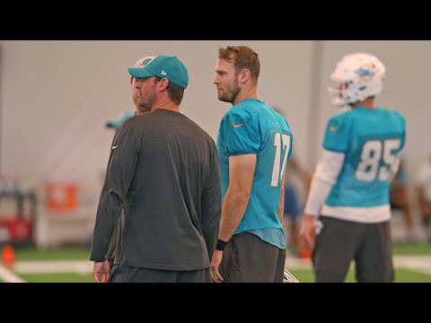 Adam Gase debates Miami Herald columnist Armando Salguero about Ryan Tannehill