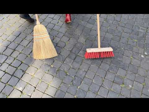 radio․earth ::: live - Walking Berlin with a broom by katrinem / Sam Auinger