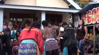 Download lagu legowo putro...luka hati luka diri mp3