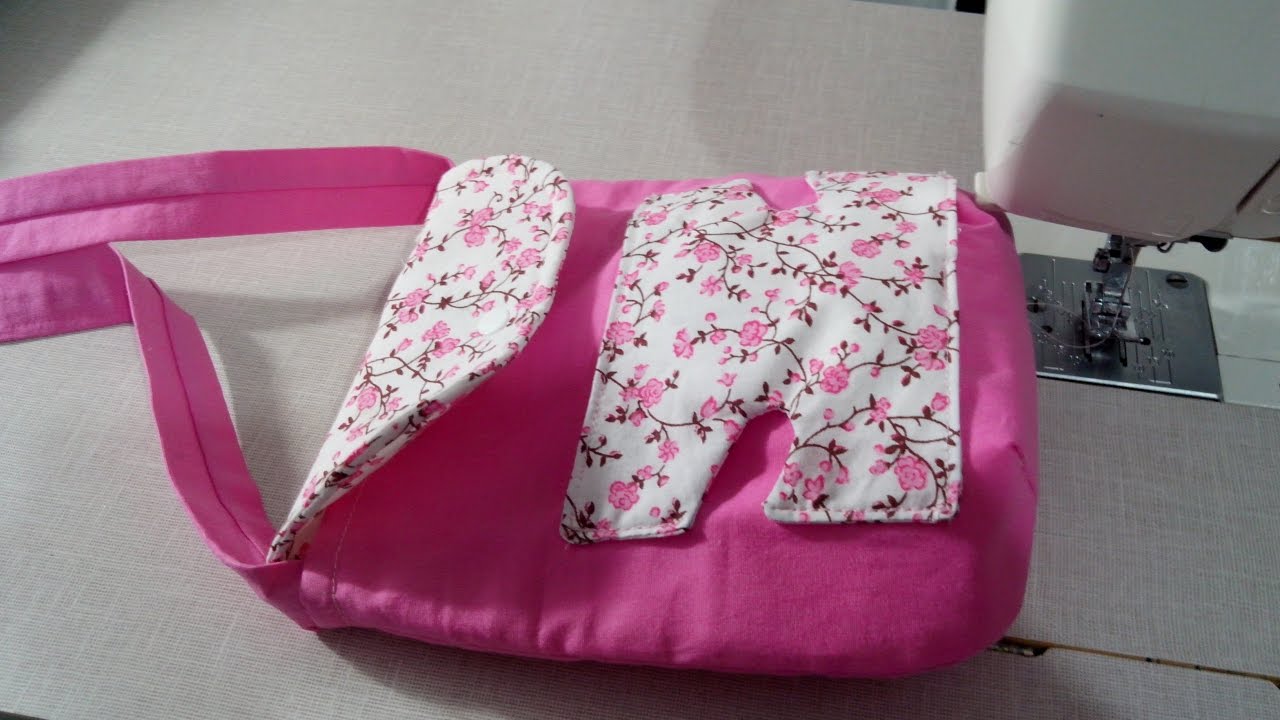 Doll bag: Sewing the bag part 1/2 - Dee Rosa Crafts