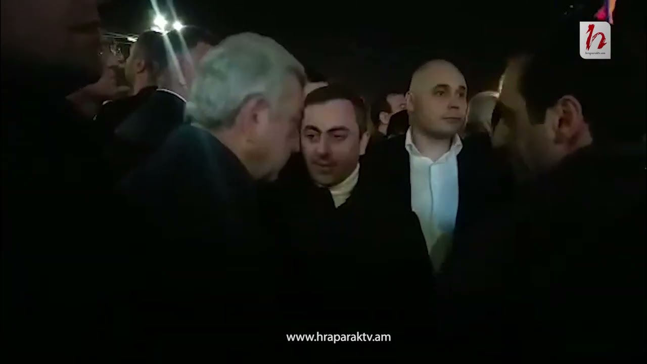 Հանրահավաքի առաջնորդները Ֆրանսիայի հրապարակում