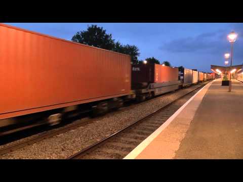 70014 on 4E76 , 19:01, Southampton M.C.T. - Leeds F.L.T. (01:30) - freightliner