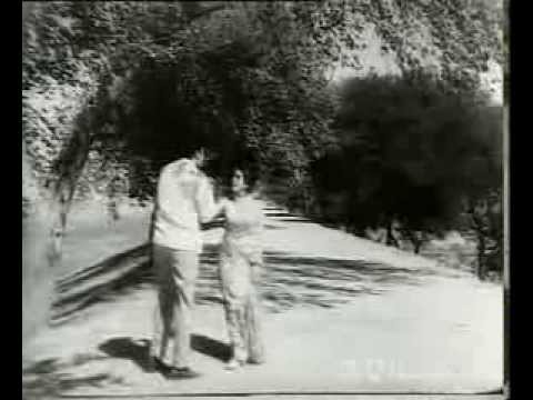 HUMSAFAR  AB YE SAFAR KAT JAAYEGA  LATA - MUKESH -  ANAND BAKSHI  KALYAN JI ANAND JI ( JUARI 1968)