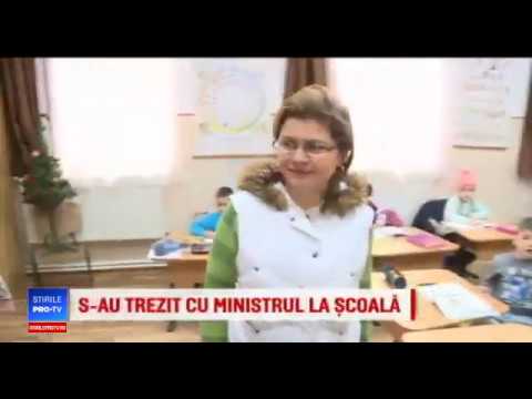 Reacția unei învățătoare care țipa la elevi, când ministrul