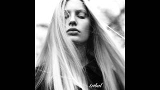 Kadebostany - Walking With A Ghost (Alceen Remix)