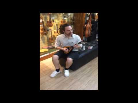 烏克時代Ukestyle~Tobias Elof plays Mandolin in Ukestyle Shop