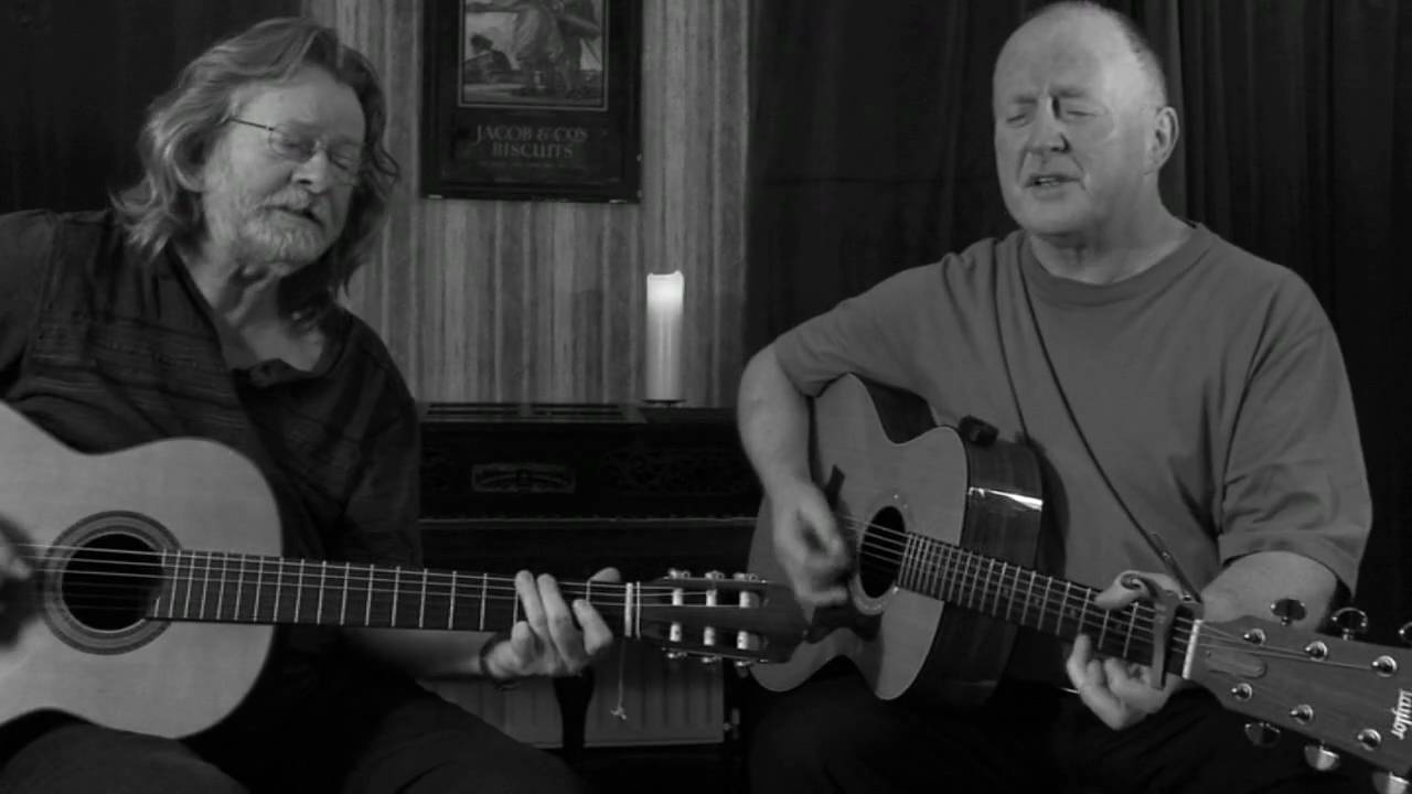 Christy Moore - Does This Train Stop On Merseyside? - Live Performance