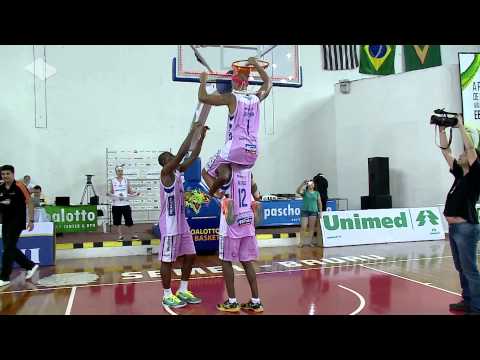 Unesp Notícias - 03/11/2014 - Bauru Basket conquista tricampeonato do Campeonato Paulista - M