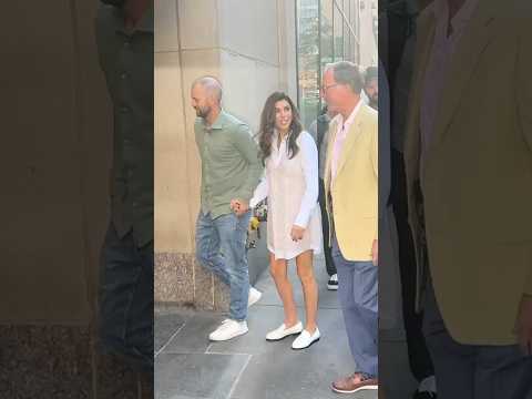 Jamie-Lynn Sigler braves MS sickness while arriving at NBC studios #jamielynnsigler #ms