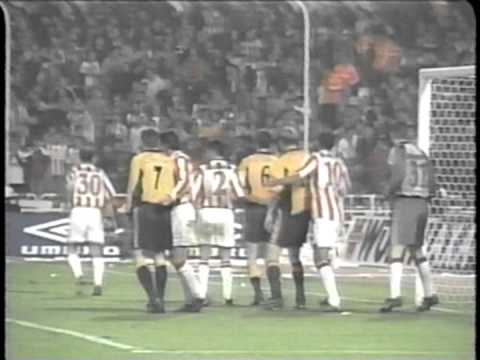 2000 November 23 Olympiakos Greece 2 Liverpool Eng...