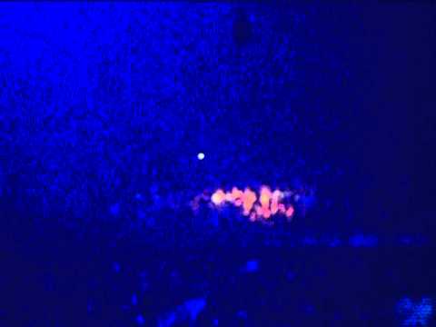 Regi feat. Turbo B & Ameerah - Hot (Live at Milk Inc 15, Antwerp 23-09-2011)