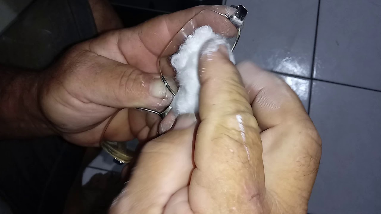 como tira arranhoes do oculos