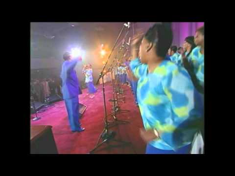 Chicago Mass Choir- He's Gonna Work It Out.avi
