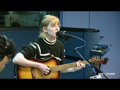 Fenne Lily: "Lights Light Up"