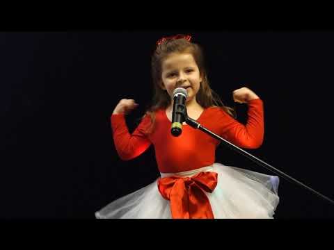 Studija Tiks -SMILTĖ (5metai) - TAI LĖLĖ (LIVE)