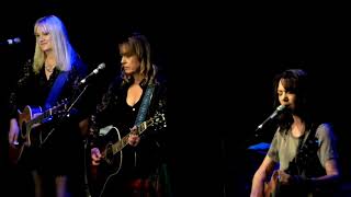 The Bangles - Eternal Flame LIVE 2014