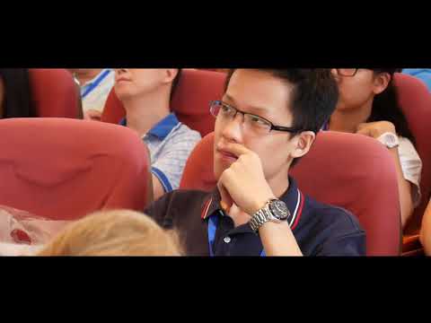 O 9º Tour da Faculdade de Artes Liberais na Guangdong Country Garden School