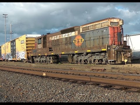 PNWR 1501 switching cars at Albany Oregon on 18 & 20-April-2011.