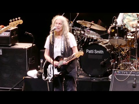 Patti Smith - 11/22/25 - Beacon Theatre NYC - Complete show with "Horses" album